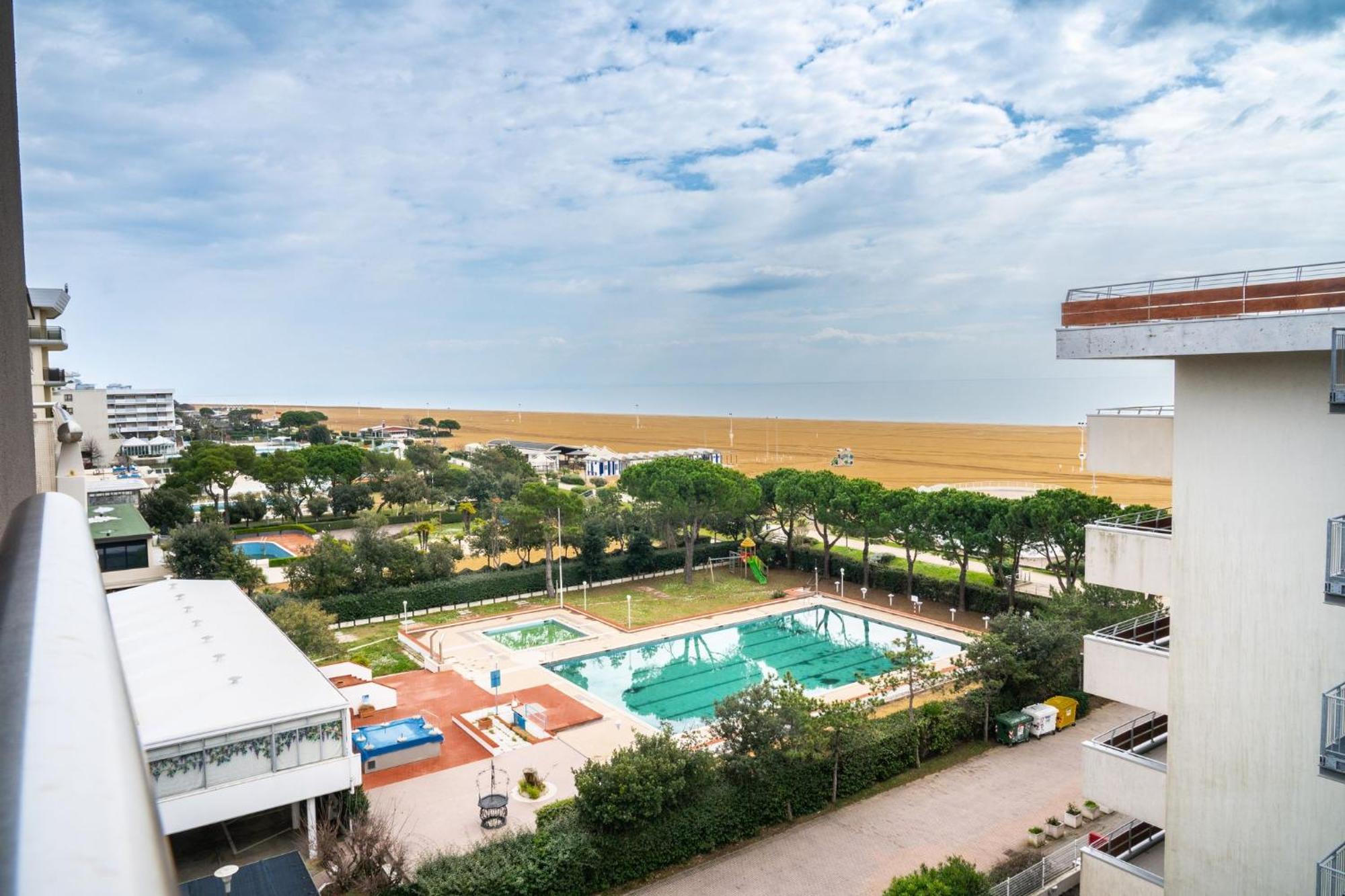 Apartment Seafront In A Modern Building In